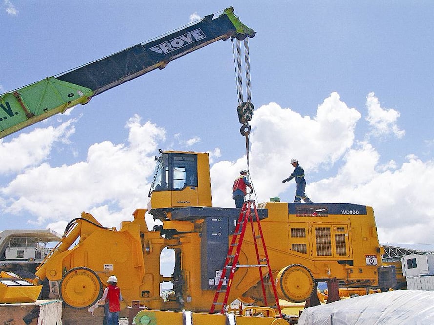 Entre las actividades afectadas por el actual panorama económico destacan la minería y la fabricación de equipo de cómputo y textiles, dijo la Concamin (ARCHIVO EL UNIVERSAL)