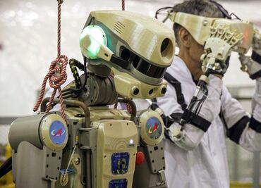 Nave rusa envía un androide al espacio