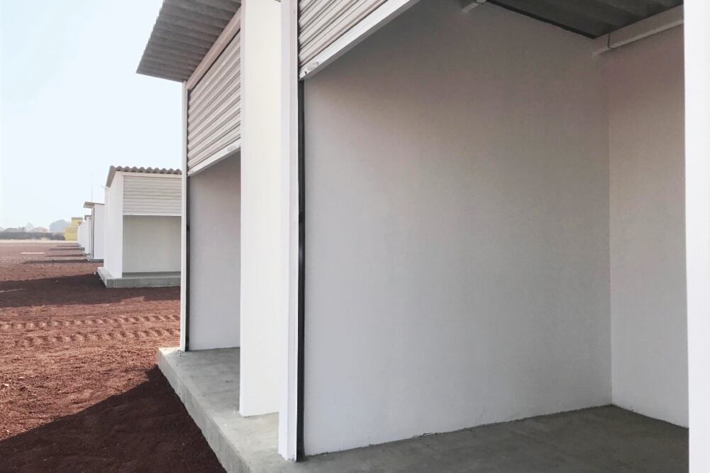 Costo elevado. Armando Portugués denunció que el gobierno estatal elevó el precio de los locales que entregó (REBECA JIMÉNEZ. EL UNIVERSAL)