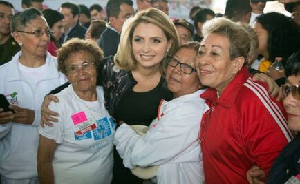 Destaca Angélica Rivera fortaleza de mujeres para afrontar adversidades
