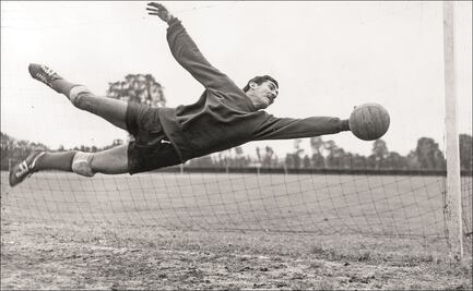 La ‘Tota’ Carbajal cumple 91 años, una leyenda del futbol mexicano