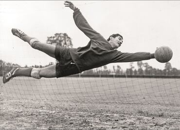La ‘Tota’ Carbajal cumple 91 años, una leyenda del futbol mexicano