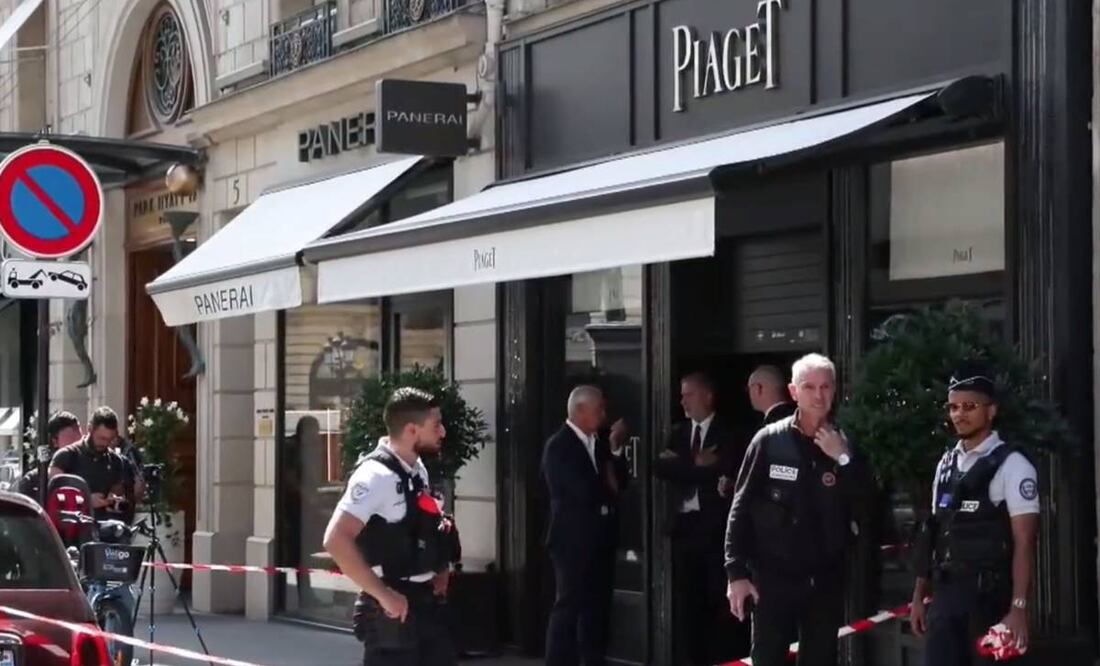 Según los primeros elementos de la investigación, el atraco efectuado por tres personas tuvo lugar alrededor de las 13:00 y al menos uno de los delincuentes llevaba un arma. Foto: Captura de pantalla