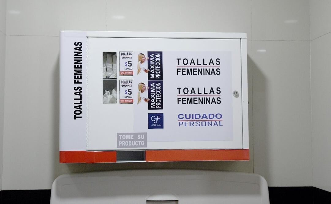 Programa de Instalación de Despachadores de Gestión Menstrual, con un costo de cinco pesos para adquirir una toalla femenina en edificios sedes del Poder Judicial. Foto: Especial