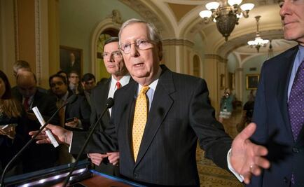 Sin evidencia de que episodios de "congelamiento" del senador Mitch McConnell se deban a infartos