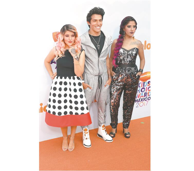 Los tres hermanos se comunican a través de videollamadas. Foto: IRVIN OLIVARES. EL UNIVERSAL