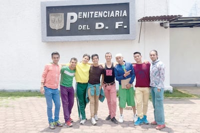La Cebra Danza Gay baila en reclusorios