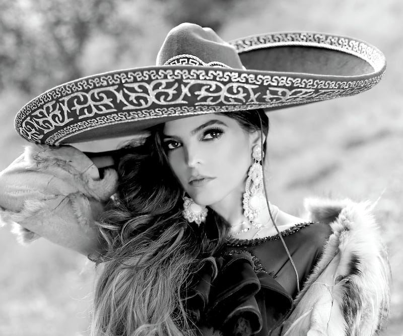 “Para no extrañarte tanto” se grabó acatando la sana distancia. Foto: PRENSA DANNA