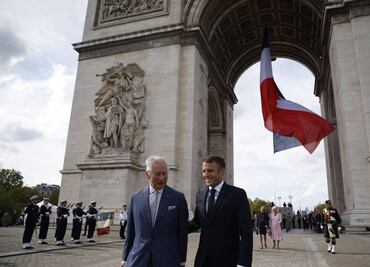 Carlos III elogia la “vital” relación Francia-Reino Unido; plantea acuerdo amistoso ante "emergencia" climática