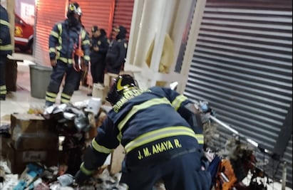 Bomberos sofocan incendio en el Centro Histórico; van 4 en la zona en un mes 