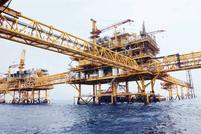 Alzas en servicios energéticos frenan caída de la inflación