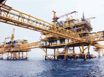 Alzas en servicios energéticos frenan caída de la inflación