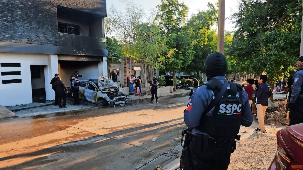 En los últimos 15 meses en Culiacán y Mazatlán el blanco de los ataques son casas-habitación, que son vandalizadas por hombres armados, con un saldo de tres muertos. Foto Especial