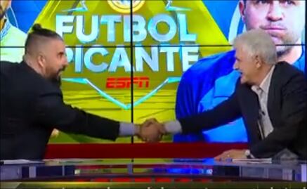 Tuca Ferretti apenas llegó a ESPN como analista y ya apostó el bigote con Álvaro Morales