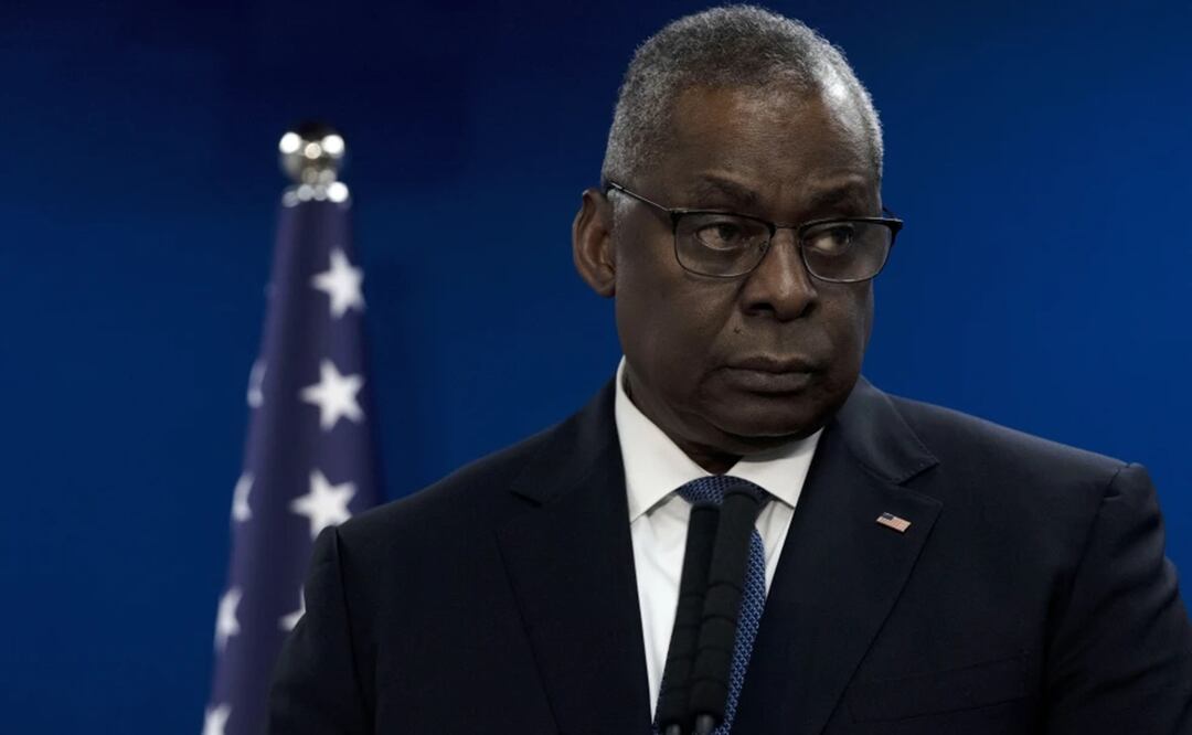 El secretario de Defensa de EEUU, Lloyd Austin, durante una conferencia de prensa conjunta con su homólogo israelí Yoav Gallant tras una reunión en Tel Aviv, Israel. Foto: AP