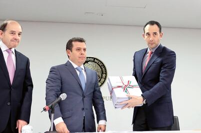 Peña Nieto envía ternas al Senado para la SCJN