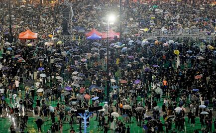 Manifestantes vuelven a las calles de Hong Kong pese a amenazas de China