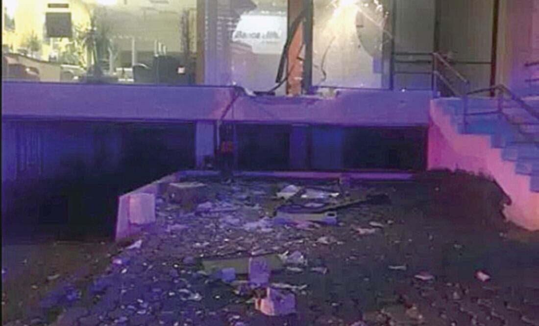 Vecinos de la plaza de donde sustrajeron la máquina dijeron que se escuchó un ruido muy fuerte; autoridades no encontraron indicios de explosiones (ESPECIAL)