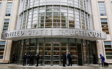 Llegan abogados de “El Chapo” a Corte en Brooklyn para inicio de juicio