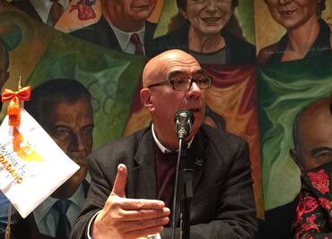 Rechazo al bono, así debería actuar la clase política: MC