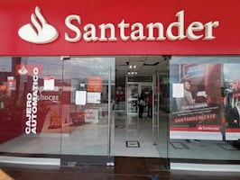 En plena quincena, falla aplicación de Santander; equipo técnico del banco revisa el incidente