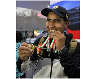 Policías capitalinos obtienen bronce en Remo Paralímpico