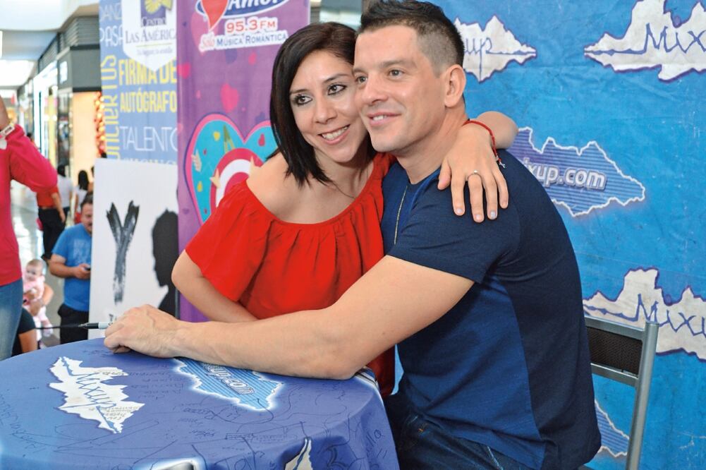 El artista celebró con sus seguidores el lanzamiento de su octavo álbum (JOEL GONZALEZ. EL UNIVERSAL)