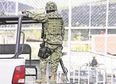 AMLO llama a oposición a dejar la "politiquería" y apoyar que Ejército siga en las calles hasta 2028