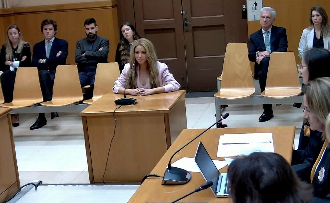Captura de vídeo de la señal institucional del TSJC que muestra a la cantante Shakira en la Audiencia de Barcelona este lunes. Foto: EFE
