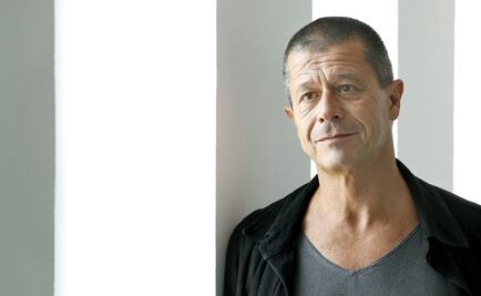 Emmanuel Carrère desdibuja fronteras entre ficción y realidad