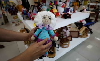 El arte emanado de los Ceferesos; internos encuentran libertad haciendo artesanías