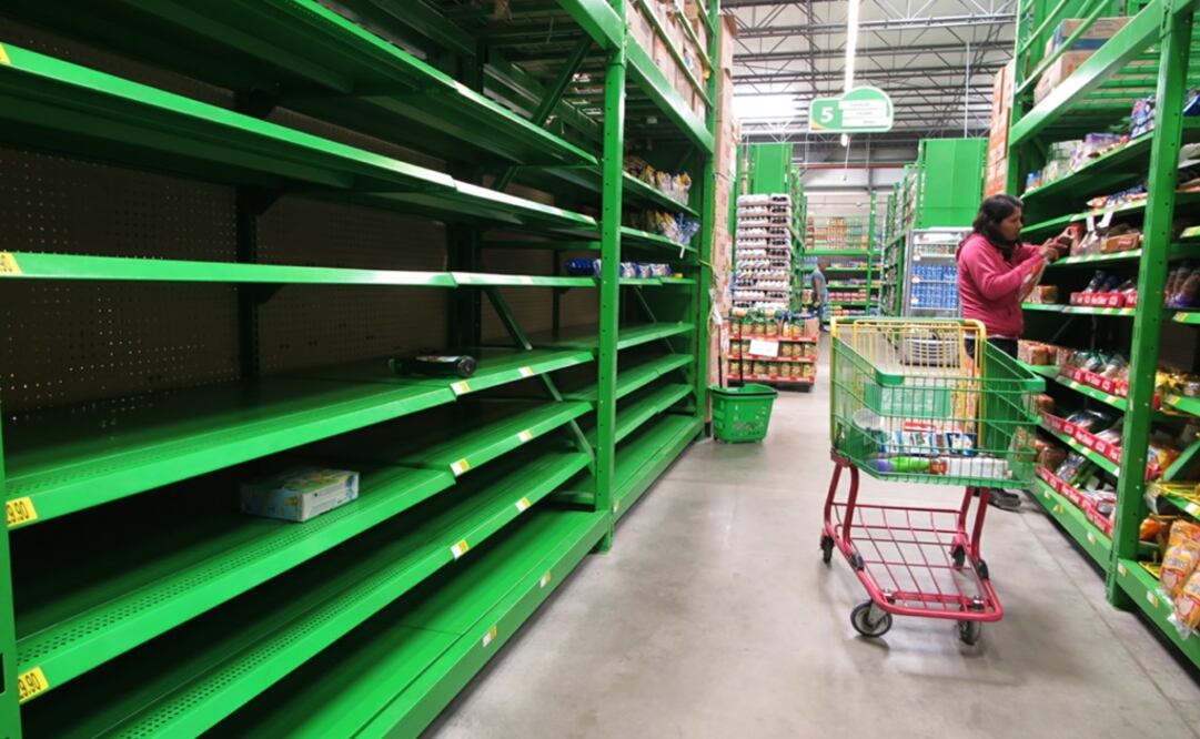 Desabasto en tiendas departamentales de Oaxaca. Foto: Luis Cortes/El Universal