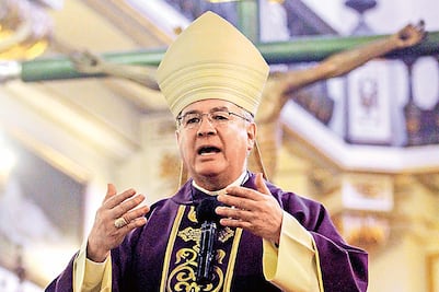 Bodas gay unen a obispos