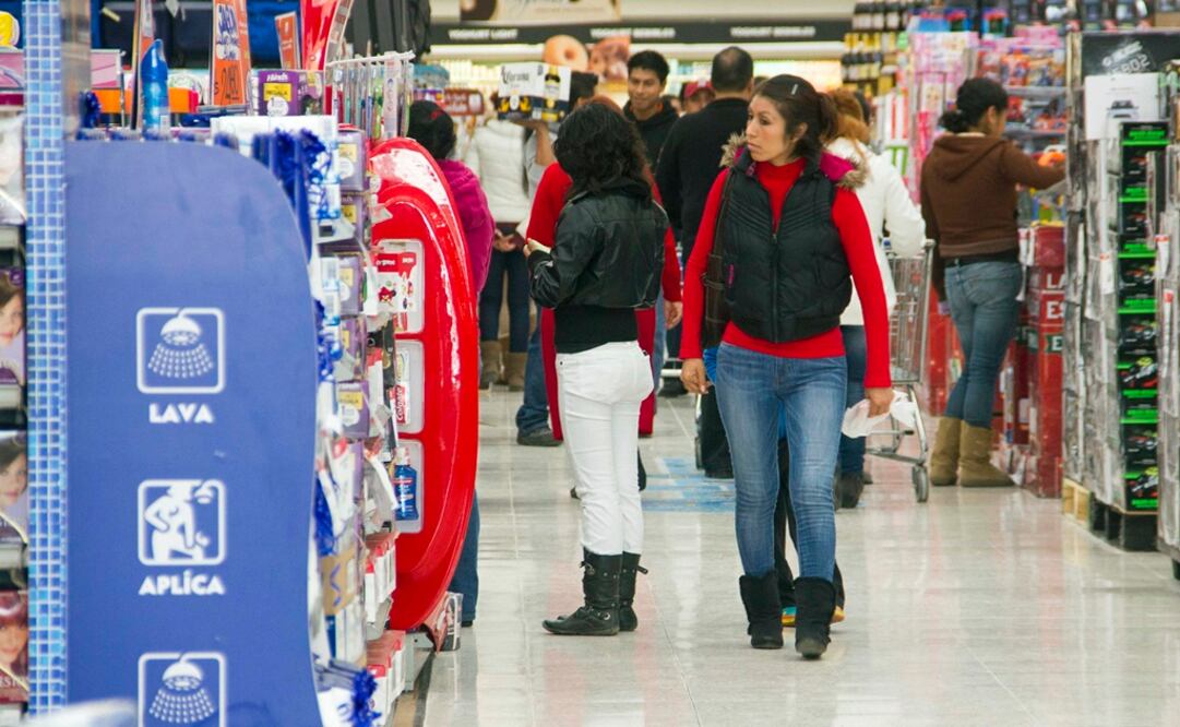 Baja la confianza del consumidor durante el octavo mes del año. Foto: Archivo/EL Universal