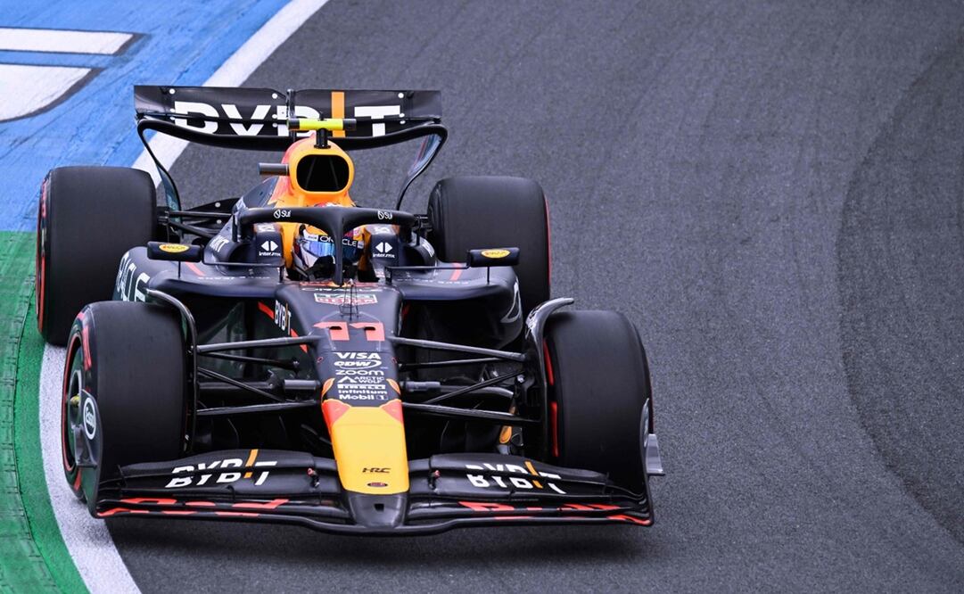 Checo Pérez habló de lo que sufrió a bordo del RB20 en el GP de Países Bajos - Foto: AFP