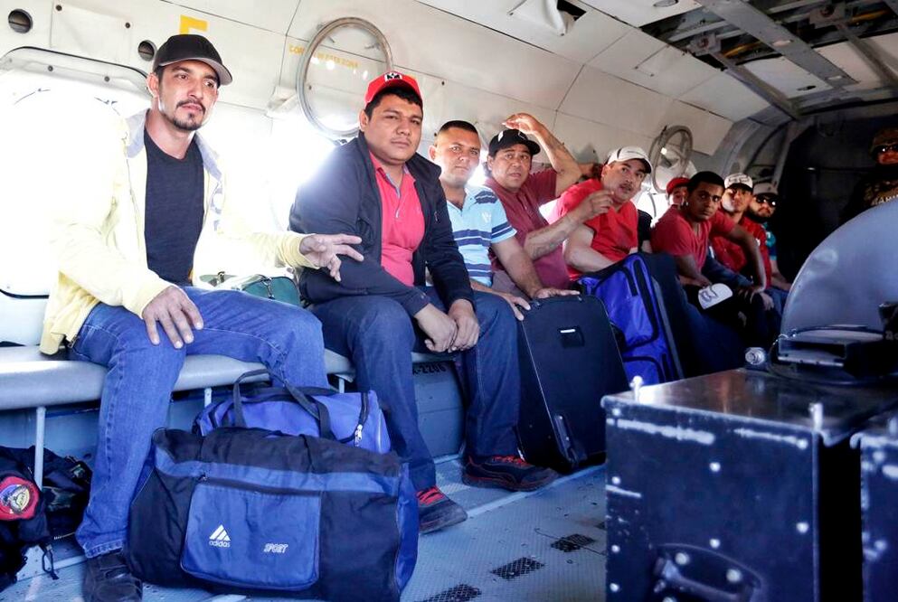 El pasado 13 de abril, trece ex autodefensas y "El Americano" se entregaron a las autoridades por el enfrentamiento del 16 de diciembre del 2014, en el municipio de Buenavista Tomatlán. FOTO: Archivo/EL UNIVERSAL