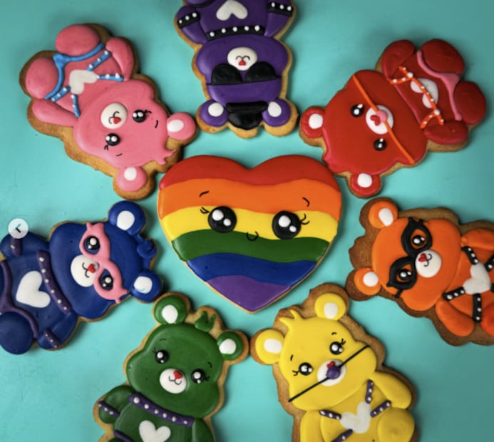 Galletas inspiradas en la comunidad LGBTQ+. Foto: Instagram @cardinpasteleria