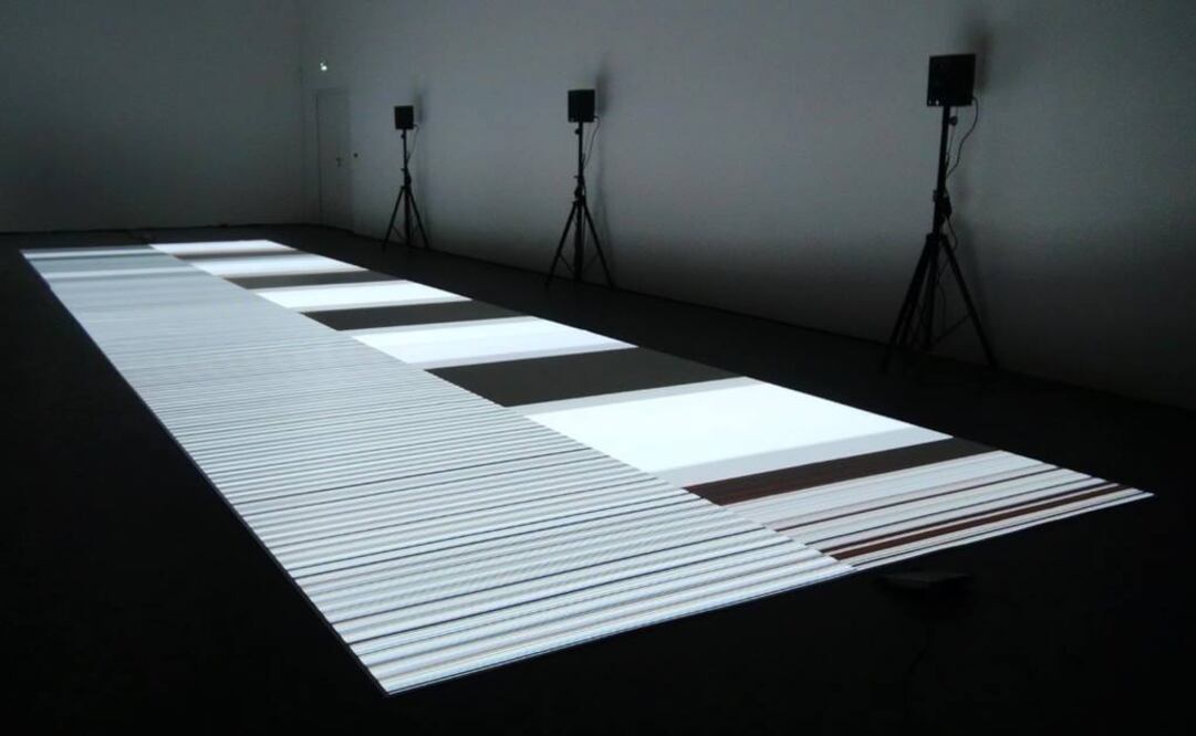 El trabajo experimental e innovador de Ikeda explora las características esenciales del sonido y la luz, por medio de la precisión matemática y estética (Foto: Facebook / Ryoji ikeda (official))