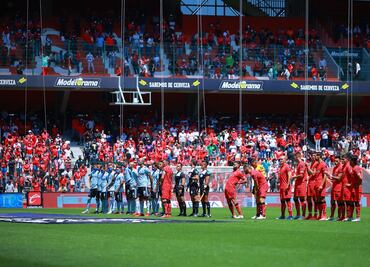 Aficionados son retirados del Toluca vs Tigres por hacer el grito homofóbico