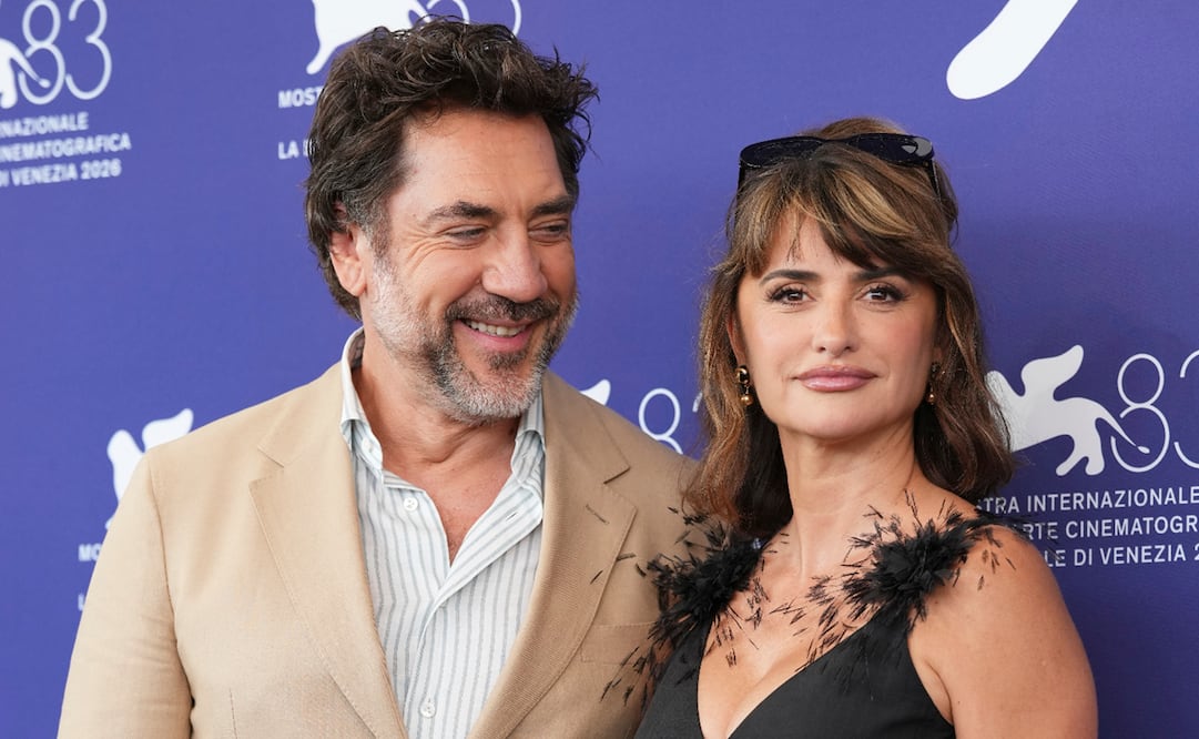 La actriz española Penélope Cruz y el actor español Javier Bardem asisten al photocall de "Bunker", presentada a concurso en la 83.ª edición del Festival Internacional de Cine de Venecia.
Foto: Scott A Garfitt/Invision/AP.