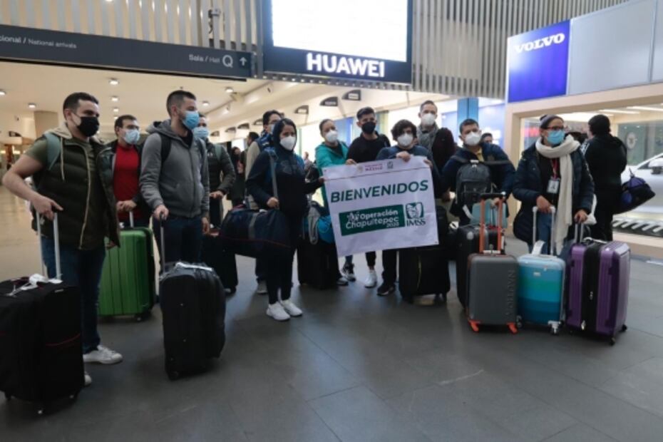 Día histórico: Vacunas, médicos y enfermeras llegan a CDMX para luchar contra Covid-19