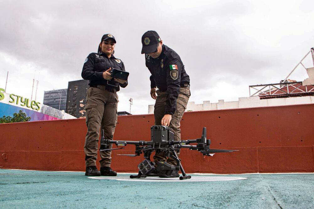 A través de los sobrevuelos de estos drones, la SSC encontró a los cabecillas de una organización delictiva, cinco sujetos dedicados al trasiego de droga. Foto: Gabriel Pano / El Universal