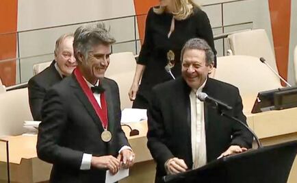 Alejandro Aravena recibe el Pritzker en la ONU