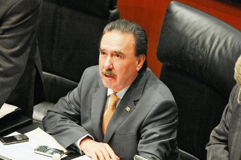 Emilio Gamboa, presidente de la Jucopo de la Cámara Alta aseguró que actuarán con responsabilidad en este debate sobre la droga (ARCHIVO EL UNIVERSAL)