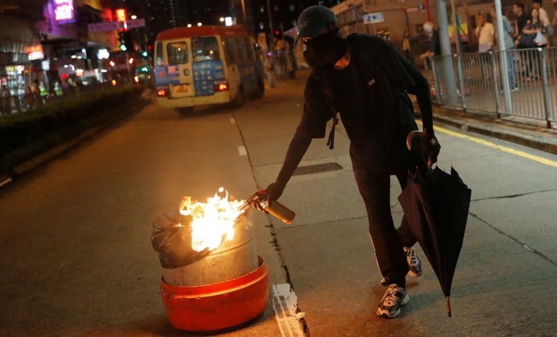 Durante el fin de semana, muchas manifestaciones pacíficas en Hong Kong culminaron en choques violentos con la policía (Foto: Reuters)