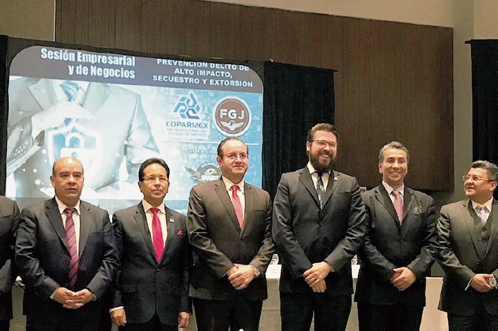 Expertos de la fiscalía mexiquense en temas de extorsión y secuestro se reunieron con los empresarios asentados en el estado / REBECA JIMÉNEZ. EL UNIVERSAL