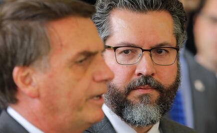 Bolsonaro elige a fanático de Trump como futuro ministro de Relaciones Exteriores