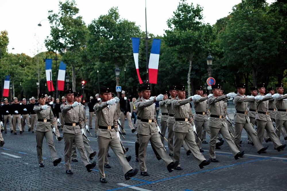 Un contingente de 147 militares mexicanos de las tres fuerzas armadas del país más una división de Gendarmería de la Policía Federal, ensayaron su participación en el desfile del próximo 14 de julio, día nacional de Francia