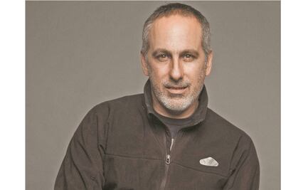 Julio Bracho suma fans del teatro en cuarentena