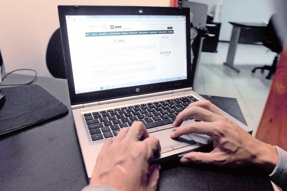 El director general de Bios, Javier Zepeda, alerta que se cometen errores en la emisión de la eFactura, pero están pasando desapercibidos por el fisco. Foto: ARCHIVO EL UNIVERSAL